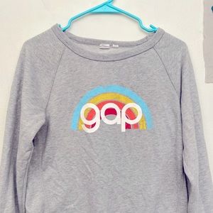 GAP SWEATSHIRT